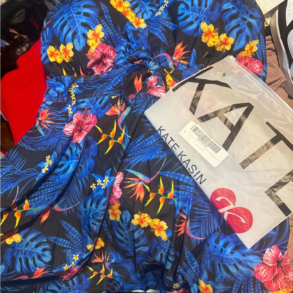 Kate Kasin Tropical Floral Bathing suit top